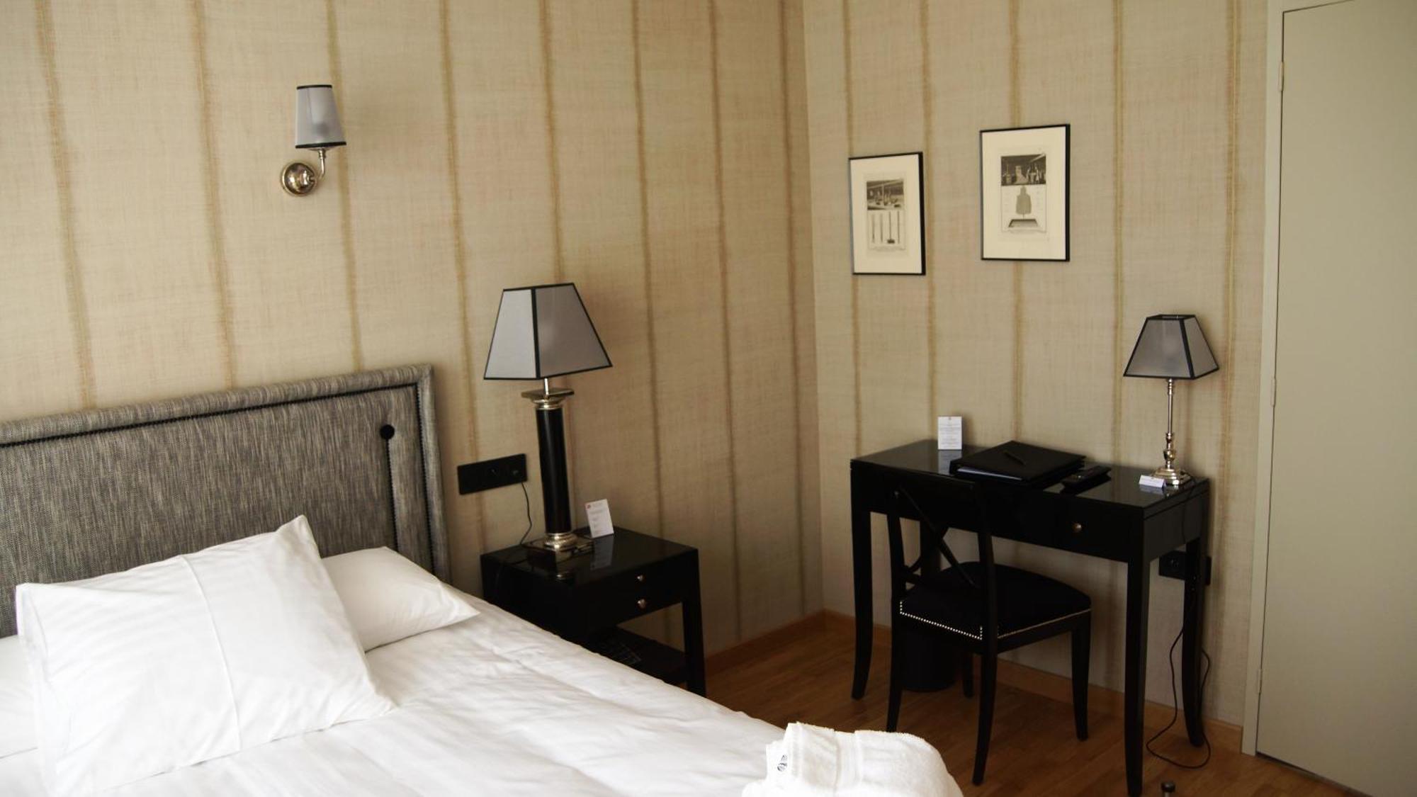 Hotel De Charme L'Oree Du Parc Роман-сюр-Изер Экстерьер фото